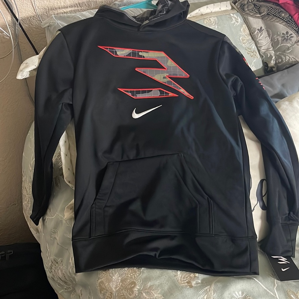 Nike Boys Russel Wilson sweatshirt  NWT